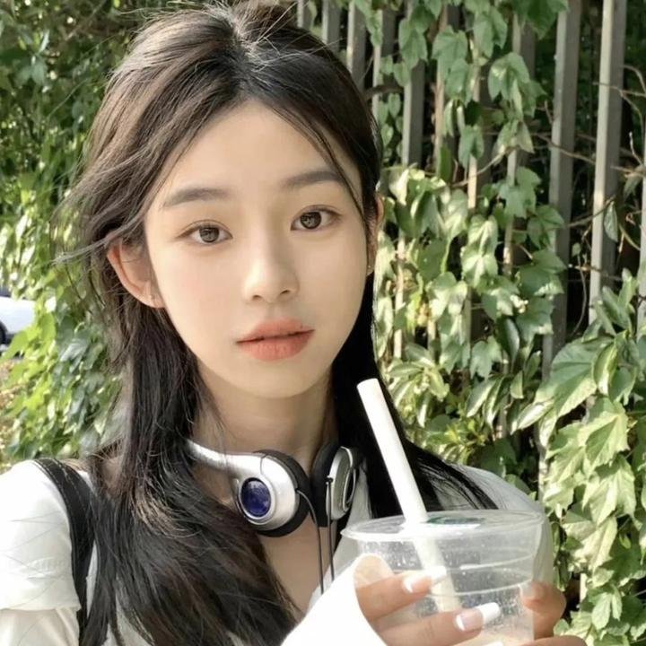 眼里余光都是你